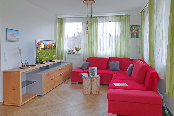 Gemütlicher Wohnbereich mit Sofa